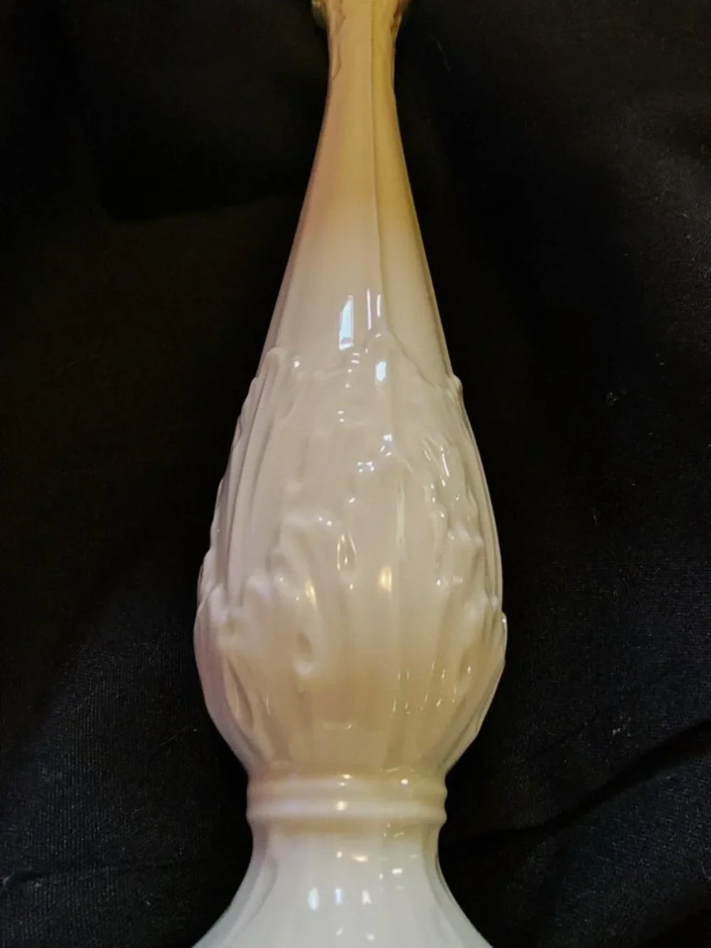 Retired 1690's Woodland Collection Vase. SHIPS FREE